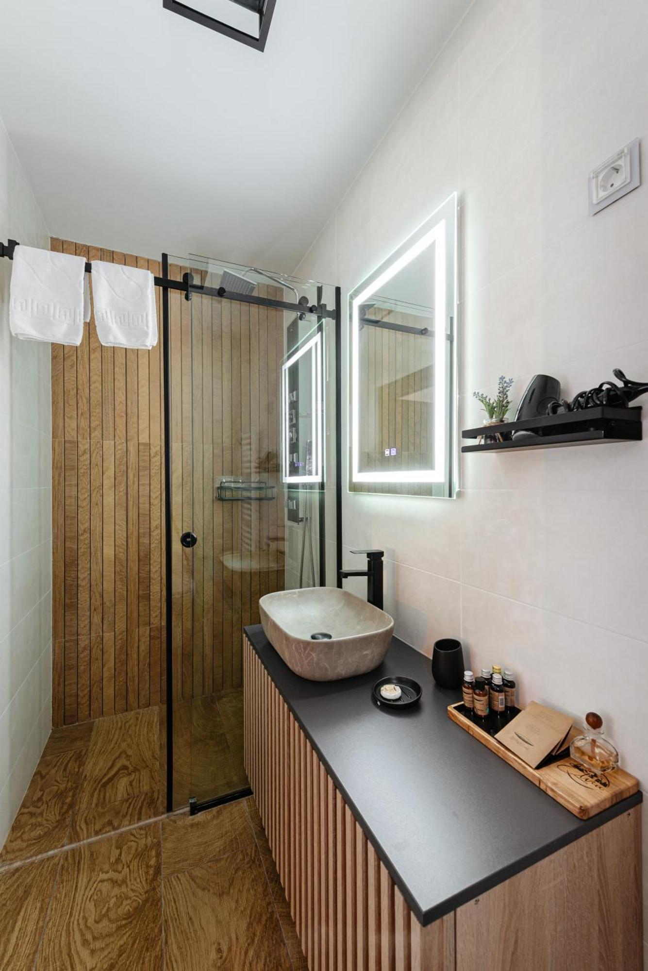 Elviu Guesthouse Lacu Rosu Εξωτερικό φωτογραφία